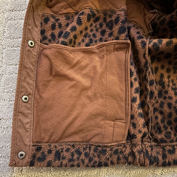A&F Leopard Mixed Media Fleece Bomber Jacket Size L - Picture 8 of 8